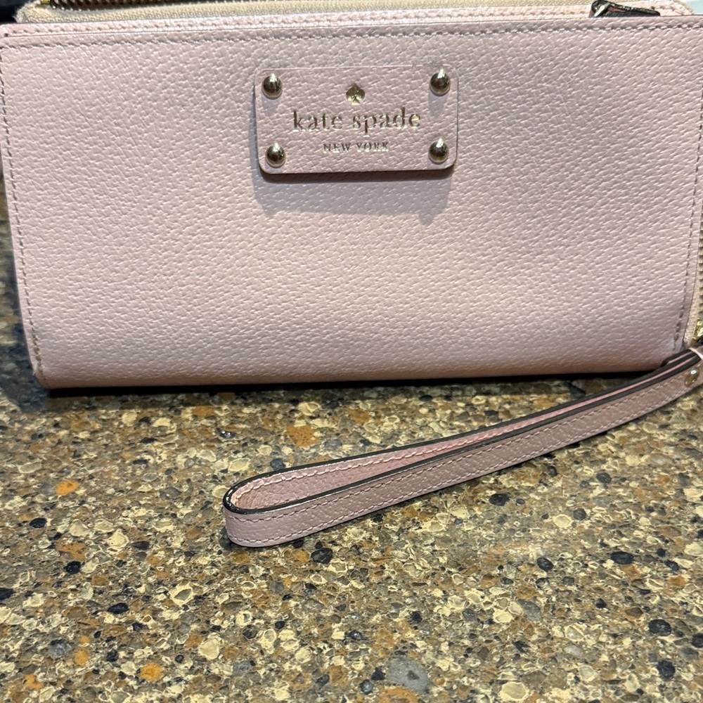 Kate Spade Light Pink Wristlet Clutch
